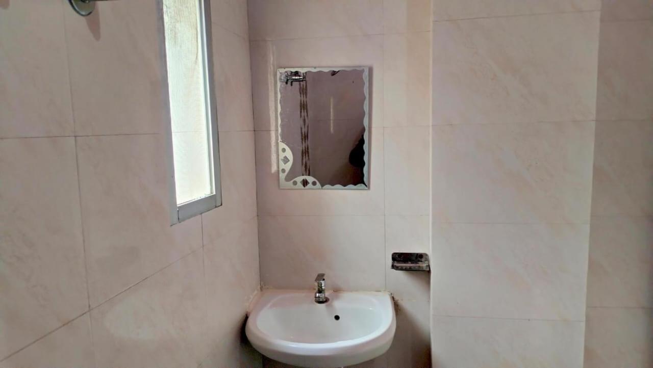 Premshi Guest House Ayodhya Экстерьер фото