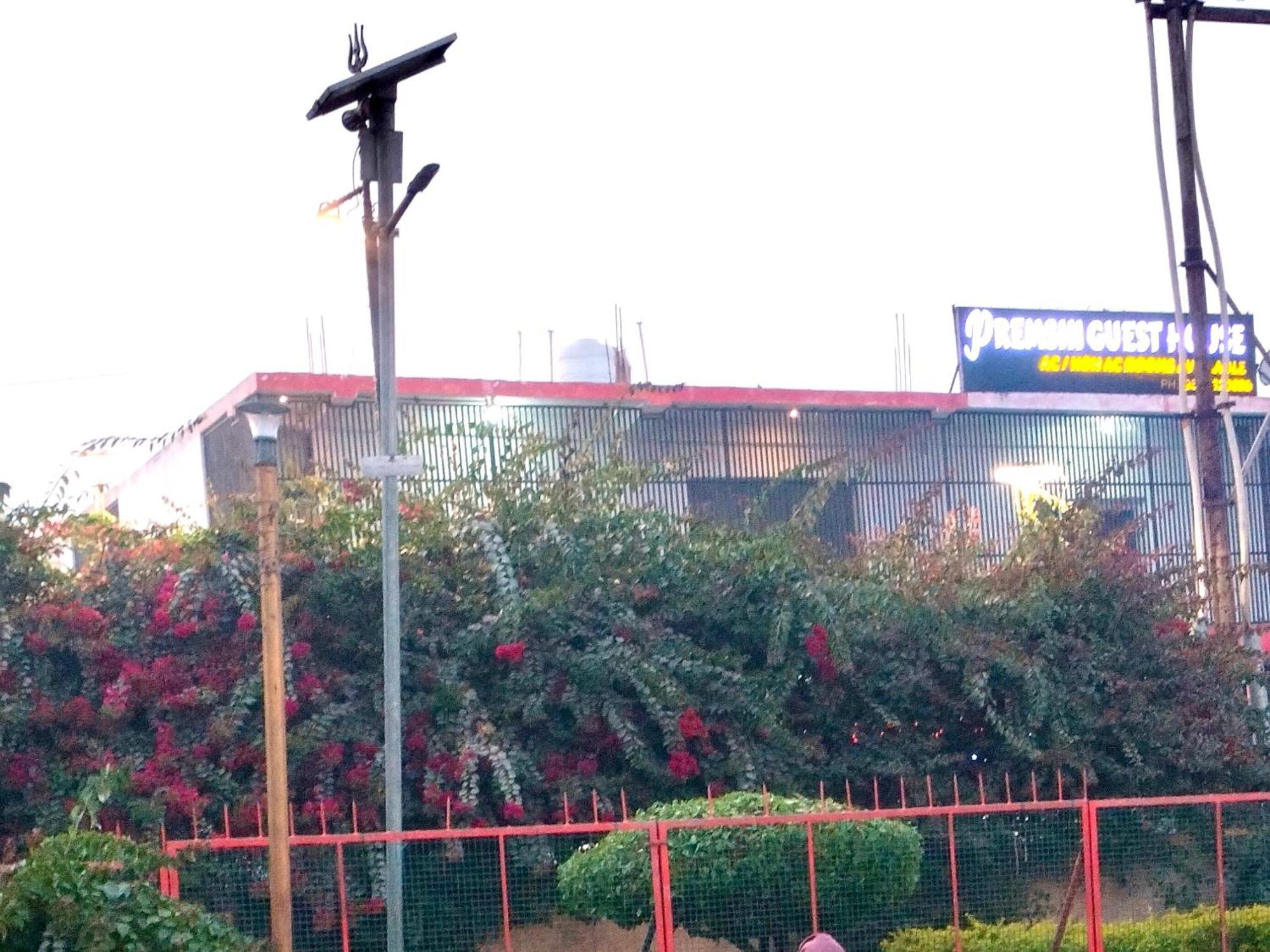 Premshi Guest House Ayodhya Экстерьер фото
